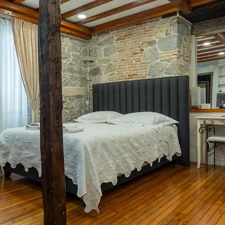Domina Apartment