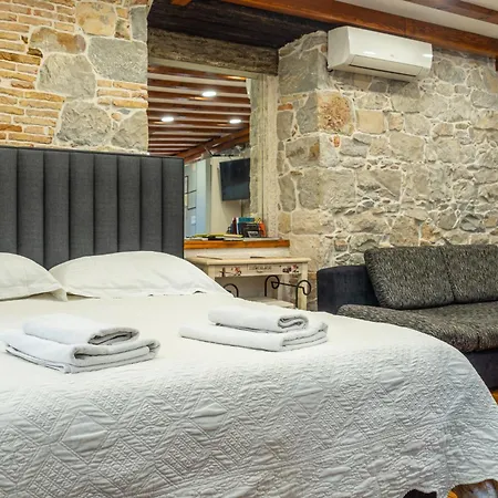 Domina Apartment *