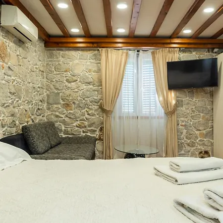 Apartment Domina Split
