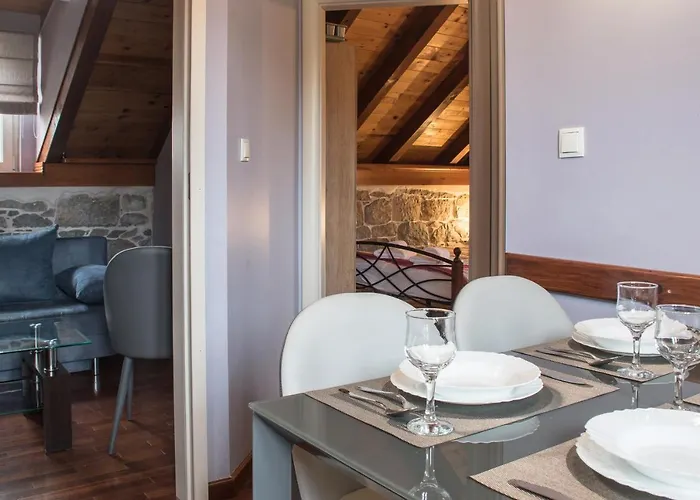 多米纳别墅酒店 *